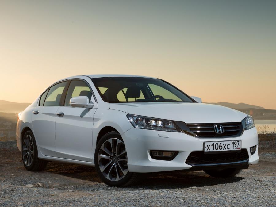  Honda Accord Sedan 2013 года  (CIS) (фото 19 из 30)